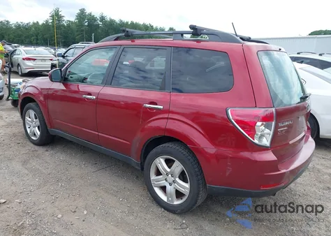 2010 Subaru Forester 2.5X Premium z USA, uszkodzony, nr VIN JF2SH6CC7AH727036